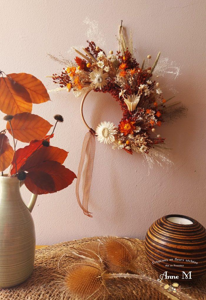 couronne de fleurs séchées Hill Flower ambiance d’automne décoration intérieure