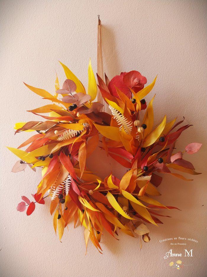 couronne de fleurs séchées et stabilisées Ruscus décoration automnale