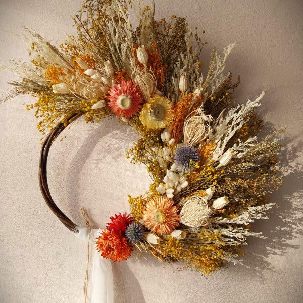 Couronne de fleurs séchées Lepi