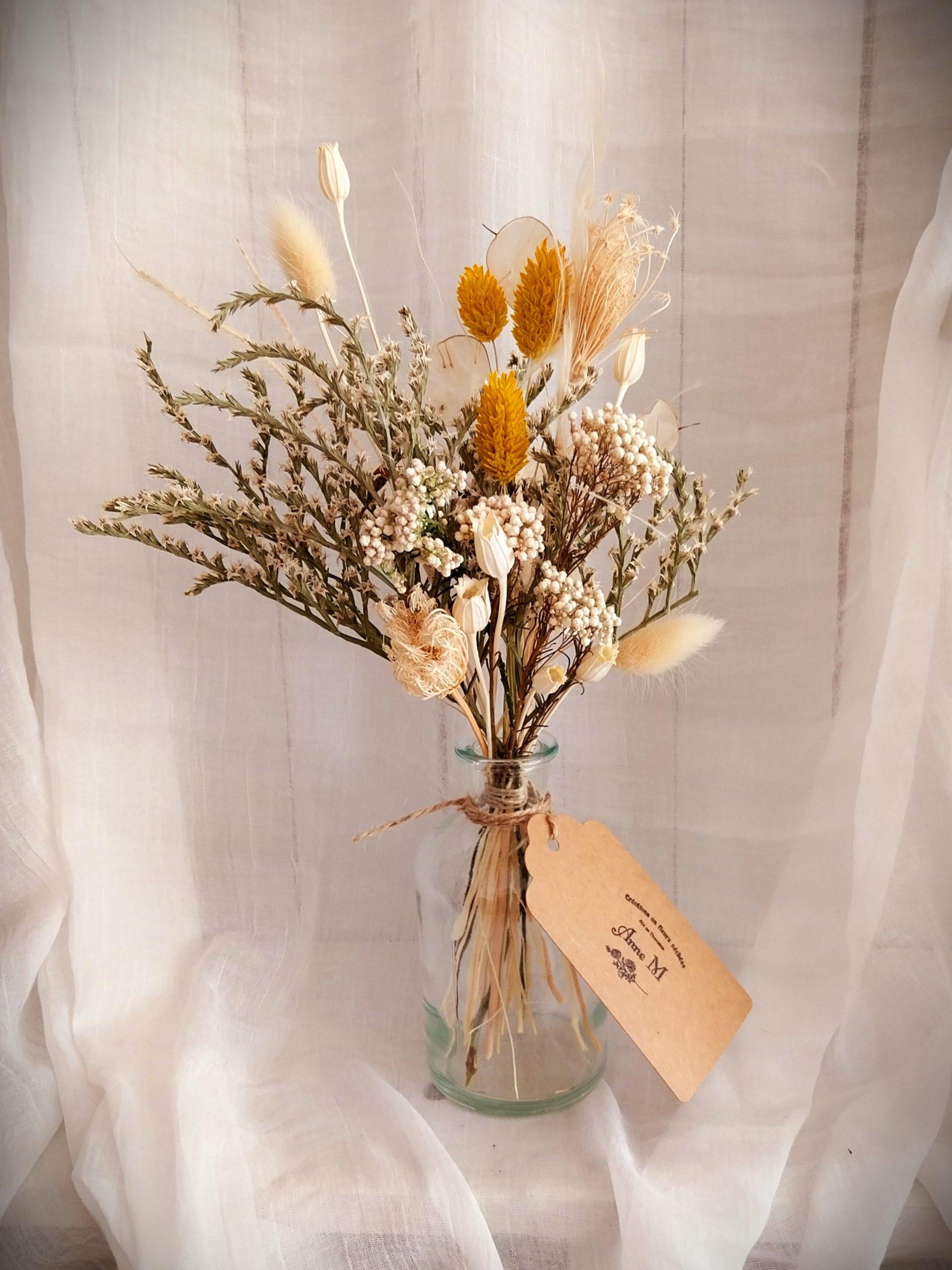 Bouquet de fleurs séchées Tatarica et son vase bouteille